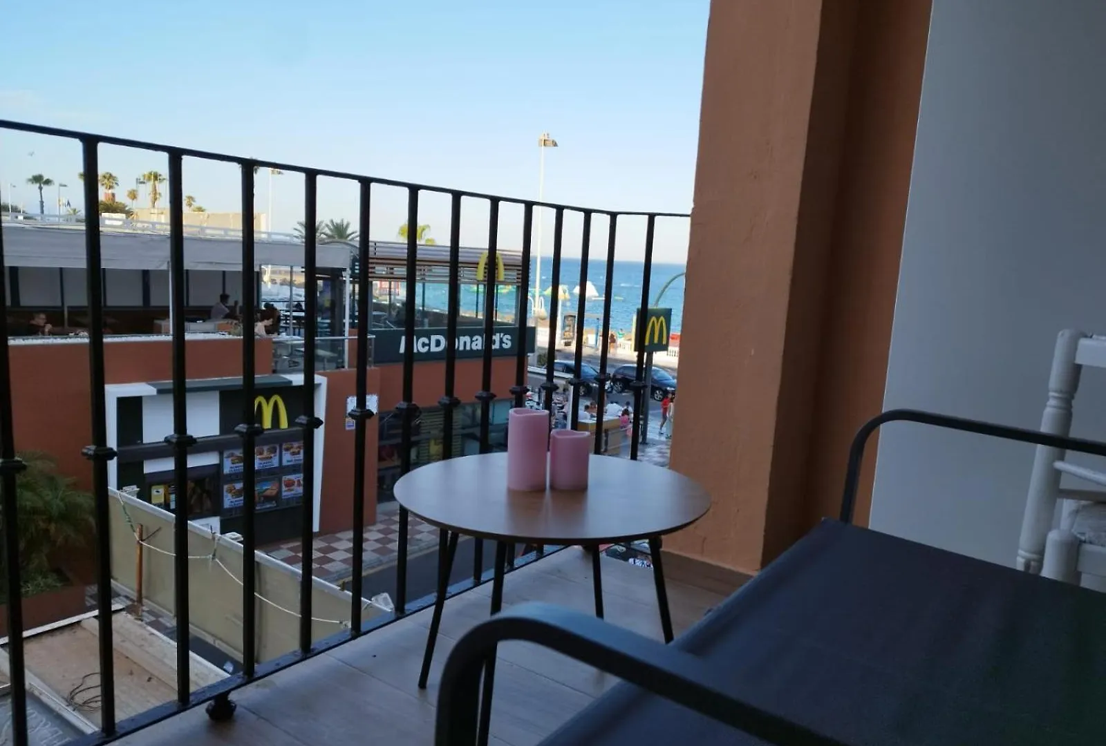 Apartment Bj Style On The Beach